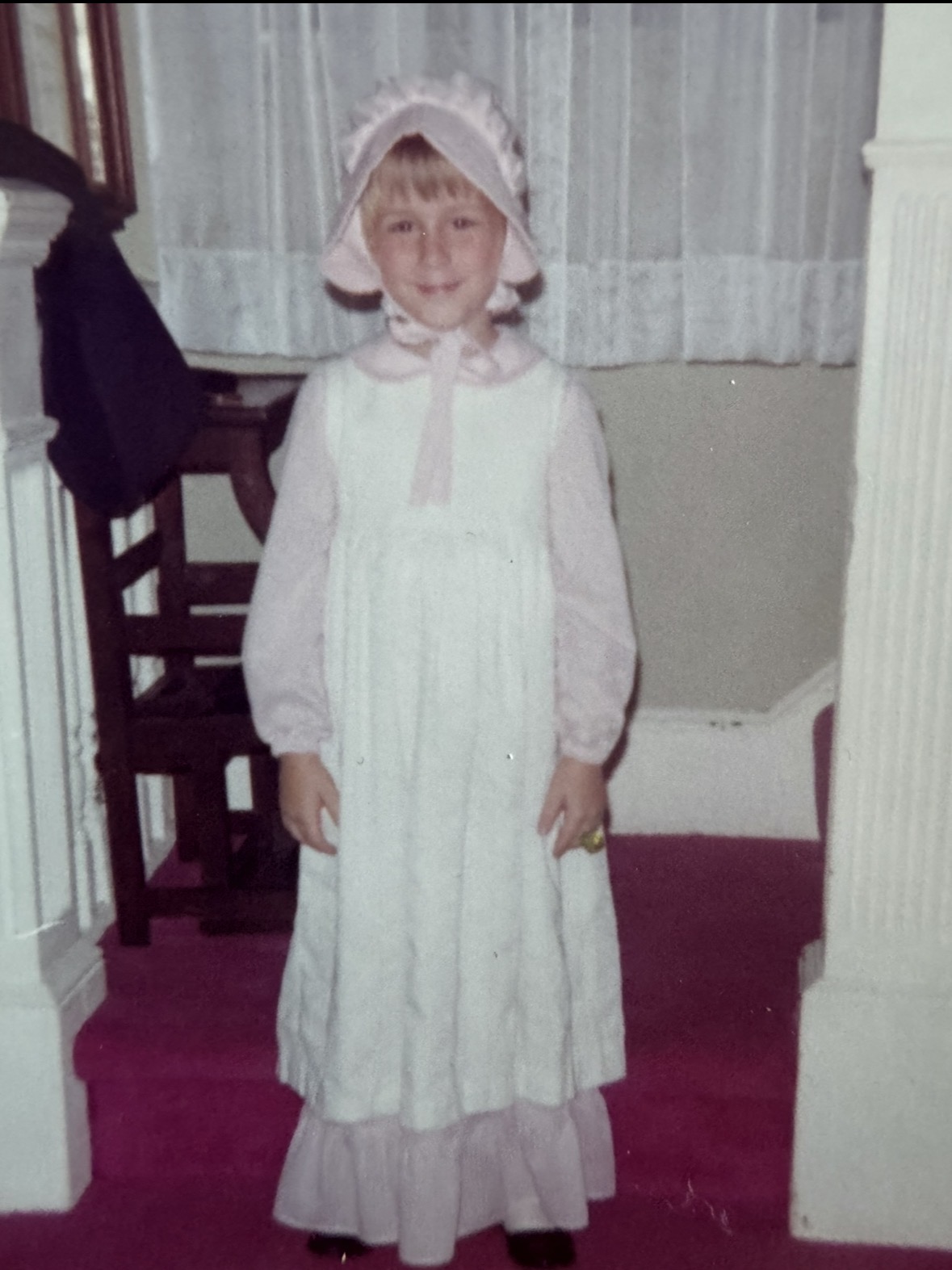 Screenshot little girl in colonial dress